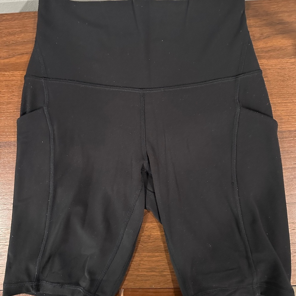 Lululemon Athletica Black Align Shorts with Pockets 8” Size 4